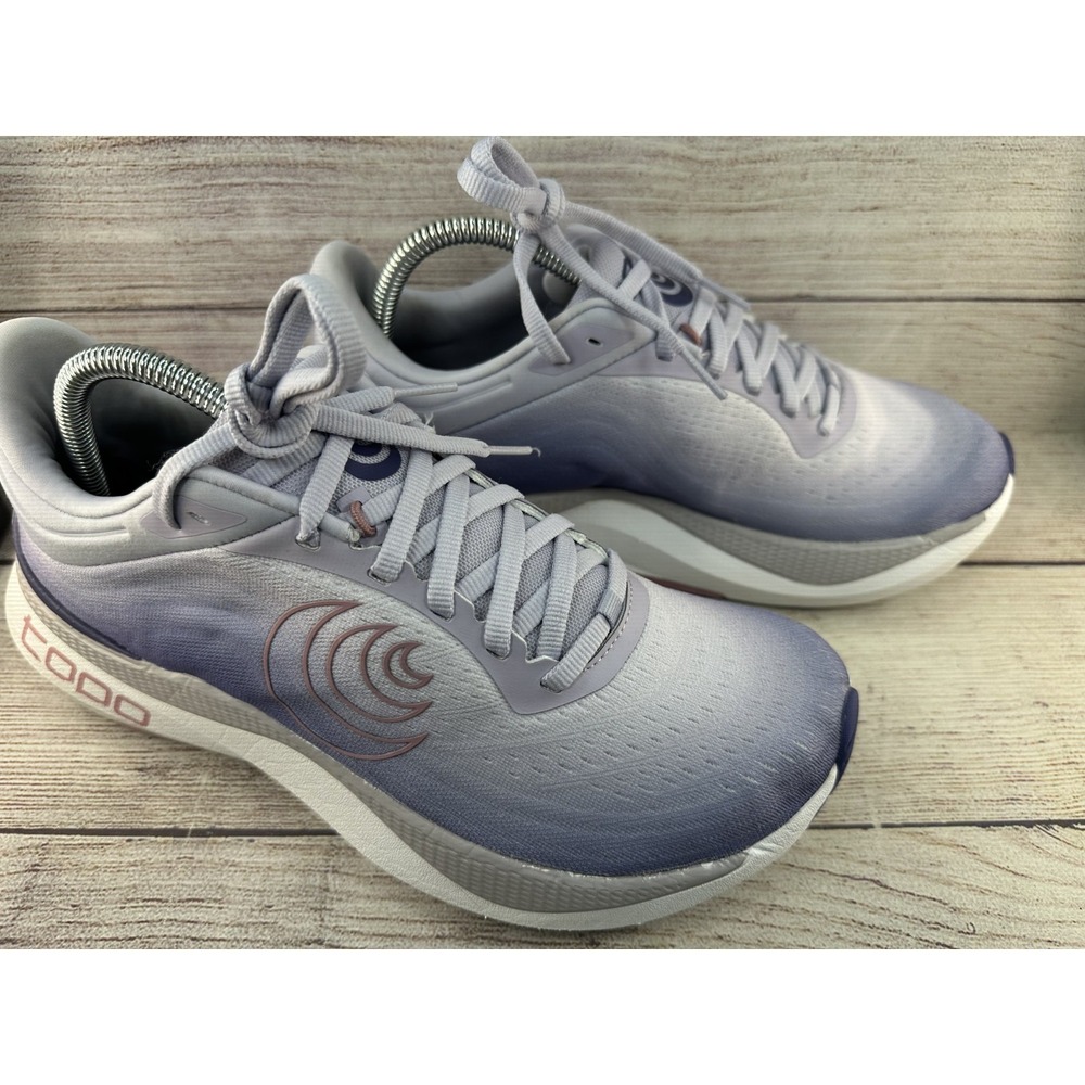 Topo Athletic Women's Aura Purple Lilac Lace Up Road Running Shoes Size 8.5 NWOB